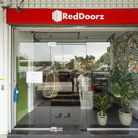Reddoorz Hostel @ Kallang Mrt Singapore Esterno foto