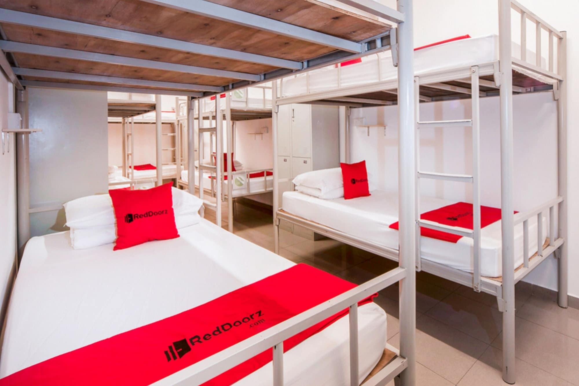 Reddoorz Hostel @ Kallang Mrt Singapore Esterno foto