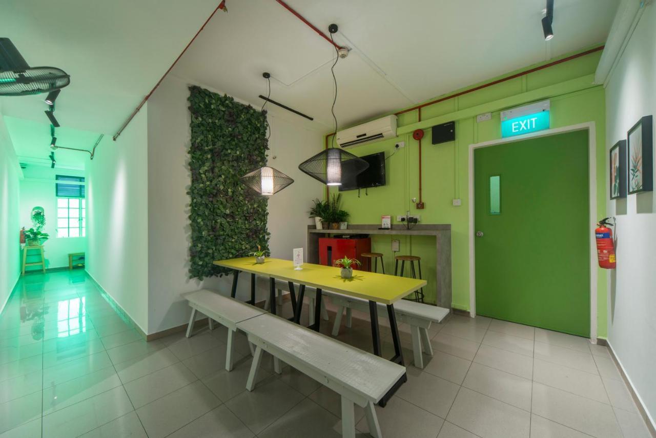 Reddoorz Hostel @ Kallang Mrt Singapore Esterno foto