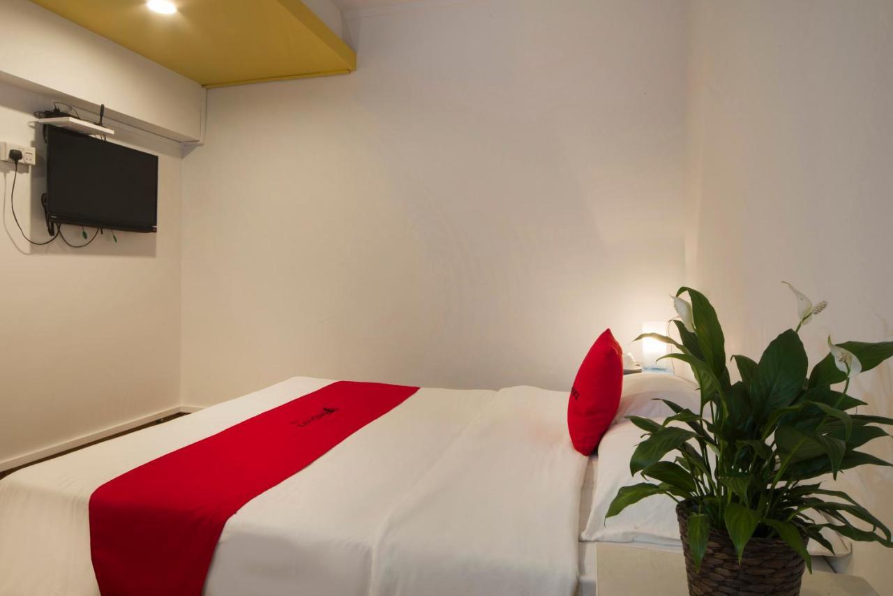 Reddoorz Hostel @ Kallang Mrt Singapore Esterno foto