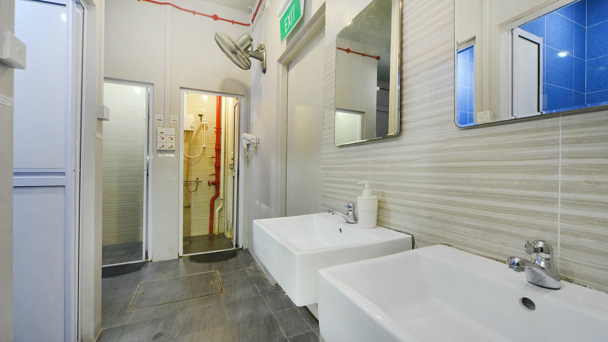 Reddoorz Hostel @ Kallang Mrt Singapore Esterno foto